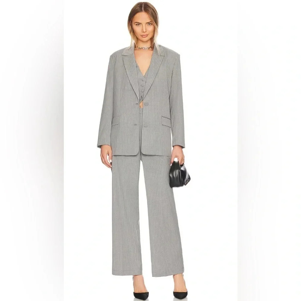 Isabelle Quinn Blazer Women’s 4 Gray Pinstriped Jacket